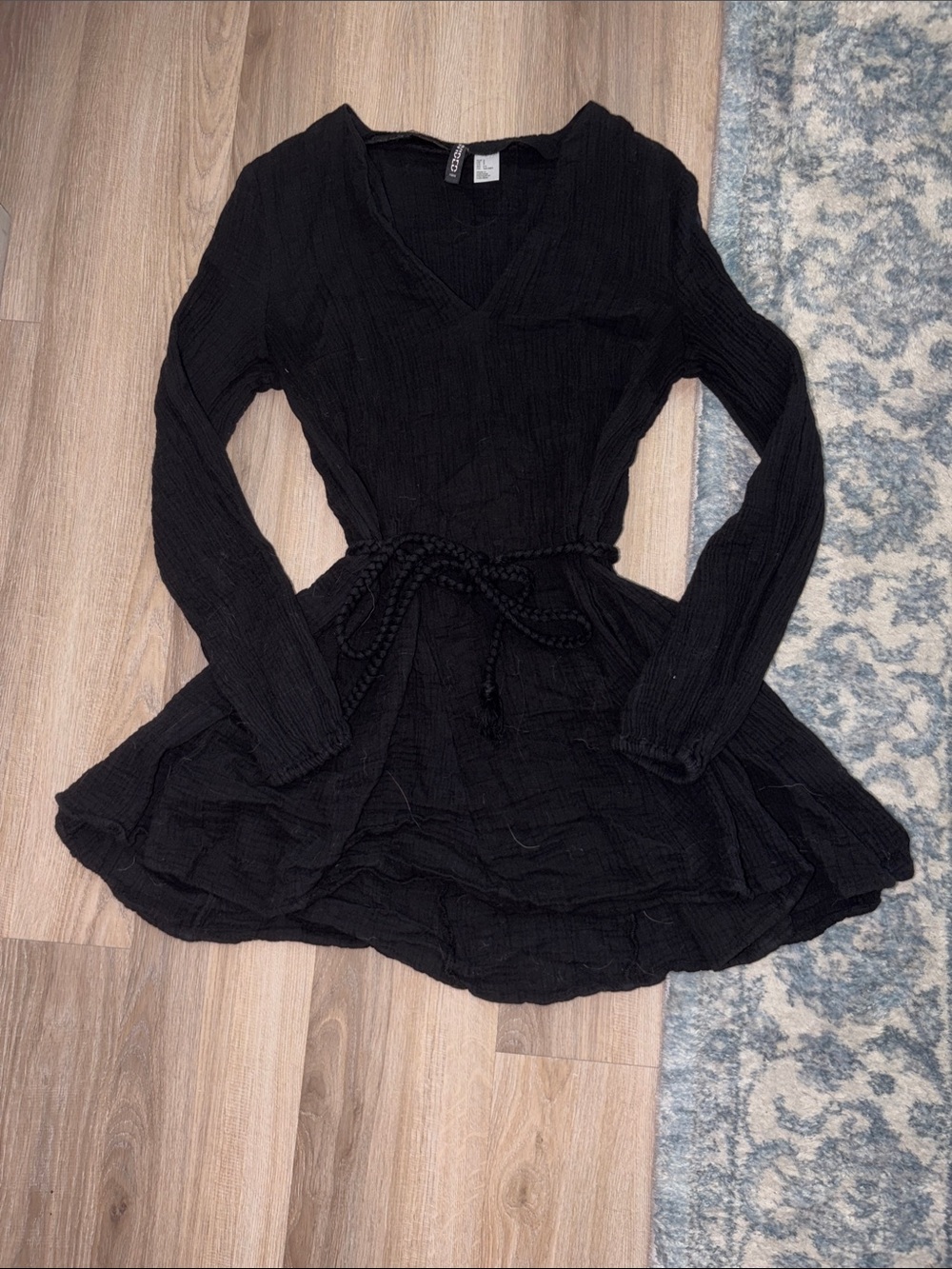 H&M Black Long-Sleeve V-Neck Waist Tie Cotton Gauze Dress